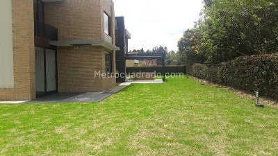 Casa de 5 alcobas en venta en Guaymaral, Bogotá, 560 m² · foto 3 de 20