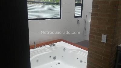 Casa de 5 alcobas en venta en Guaymaral, Bogotá, 560 m² · foto 9 de 20