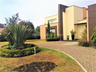 Casa de 3 alcobas en venta en San Simon Guaymaral, Bogotá, 1530 m² · foto 3 de 20