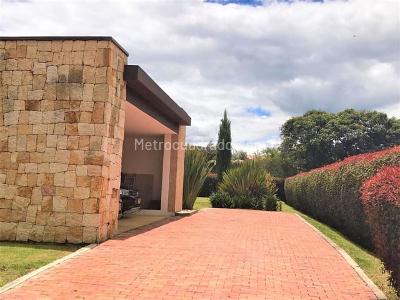 Casa de 3 alcobas en venta en San Simon Guaymaral, Bogotá, 1530 m² · foto 4 de 20