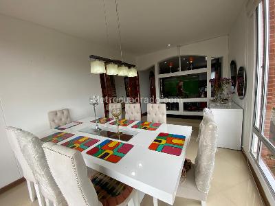 Casa de 4 alcobas en venta en San Jose De Bavaria, Bogotá, 400 m² · foto 4 de 20
