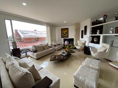 Casa de 4 alcobas en venta en San Jose De Bavaria, Bogotá, 400 m² · foto 3 de 20