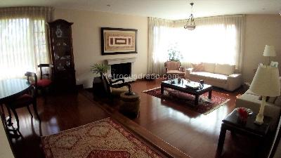 Casa de 4 alcobas en venta en San Jose De Bavaria, Bogotá, 400 m² · foto 6 de 20