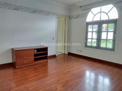 Casa de 3 alcobas en venta en San Jose De Bavaria, Bogotá, 370 m² · foto 19 de 20