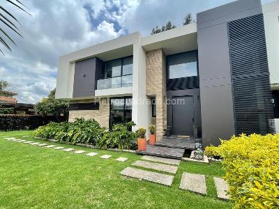 Casa de 4 alcobas en venta en San Sebastian Guaymaral, Bogotá, 1436 m² · foto 2 de 17
