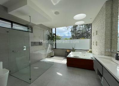 Casa de 4 alcobas en venta en San Sebastian Guaymaral, Bogotá, 1436 m² · foto 11 de 17