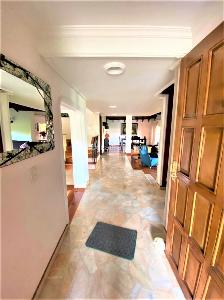 Casa de 4 alcobas en venta en San Jose De Bavaria, Bogotá, 300 m² · foto 3 de 20