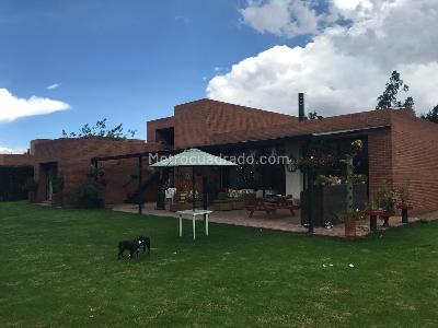 Casa de 3 alcobas en venta en Hacienda San Sebastian, Bogotá, 1400 m² · foto 2 de 20