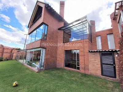 Casa de 5 alcobas en venta en San Jose De Bavaria, Bogotá, 830 m² · foto 5 de 20