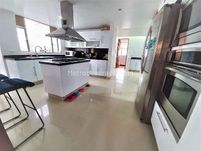 Casa de 5 alcobas en venta en San Jose De Bavaria, Bogotá, 830 m² · foto 8 de 20