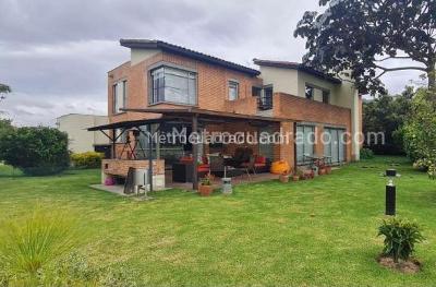 Casa de 3 alcobas en venta en Hacienda San Simon, Bogotá, 1200 m² · foto 12 de 20