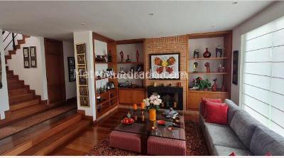 Casa de 3 alcobas en venta en Hacienda San Simon, Bogotá, 1200 m² · foto 3 de 20