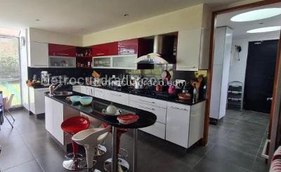 Casa de 3 alcobas en venta en Hacienda San Simon, Bogotá, 1200 m² · foto 8 de 20