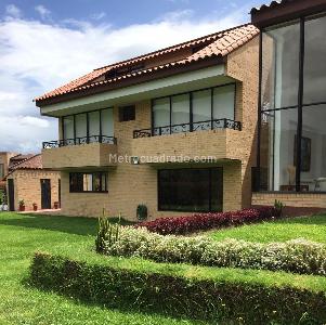 Casa de 5 alcobas en venta en Hacienda San Simon, Bogotá, 1470 m² · foto 2 de 18
