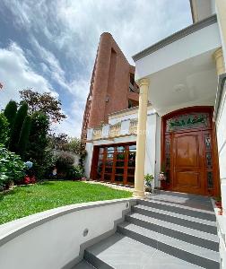 Casa en venta en Santa Barbara Alta, Bogotá · foto 2 de 20