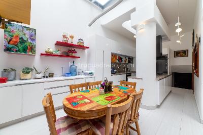 Casa de 4 alcobas en venta en Santa Barbara Alta, Bogotá, 436 m² · foto 8 de 20