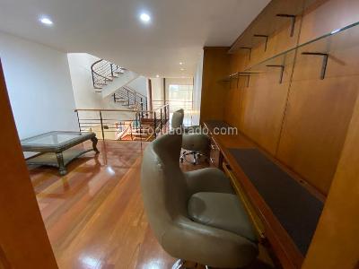 Casa de 5 alcobas en venta en San Jose De Bavaria, Bogotá, 800 m² · foto 10 de 20