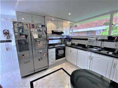 Casa de 4 alcobas en venta en San Jose De Bavaria, Bogotá, 280 m² · foto 7 de 20