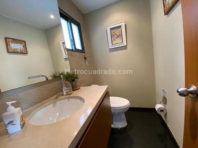 Casa de 4 alcobas en venta en San Jose De Bavaria, Bogotá, 900 m² · foto 10 de 20