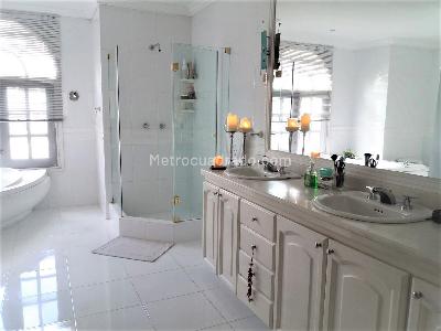 Casa de 3 alcobas en venta en San Jose De Bavaria, Bogotá, 800 m² · foto 17 de 20