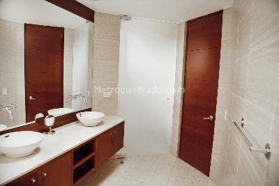 Casa de 4 alcobas en venta en San Jose De Bavaria, Bogotá, 600 m² · foto 16 de 20