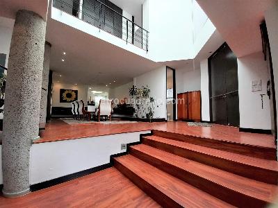 Casa de 4 alcobas en venta en San Simon Gaymaral, Bogotá, 1350 m² · foto 3 de 20