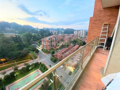 Apartamento de 3 alcobas en venta en Gratamira Colina Campestre, Bogotá, 190 m² · foto 6 de 20