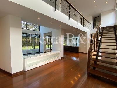 Casa de 4 alcobas en venta en Guaymaral, Bogotá, 1400 m² · foto 3 de 20