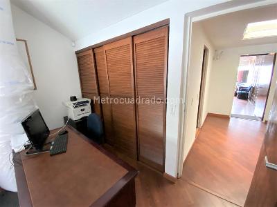 Casa de 4 alcobas en venta en Las Villas, Bogotá, 300 m² · foto 13 de 20