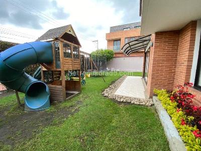 Casa de 5 alcobas en venta en San Jose De Bavaria, Bogotá, 800 m² · foto 20 de 20