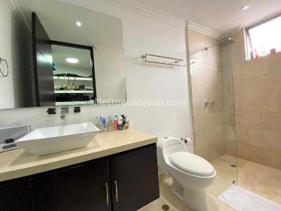 Casa de 3 alcobas en venta en San Jose De Bavaria, Bogotá, 800 m² · foto 14 de 20