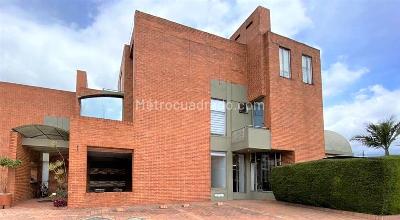 Casa de 3 alcobas en venta en San Jose De Bavaria, Bogotá, 800 m² · foto 20 de 20