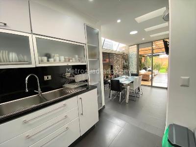 Casa de 3 alcobas en venta en San Jose De Bavaria, Bogotá, 800 m² · foto 5 de 20