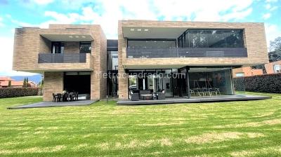 Casa de 4 alcobas en venta en Hacienda San Simon, Bogotá, 1450 m² · foto 2 de 20