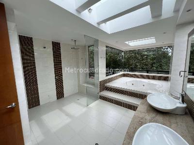 Casa de 4 alcobas en venta en San Simon, Bogotá, 1398 m² · foto 14 de 20