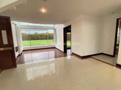 Casa de 4 alcobas en venta en San Simon Guaymaral, Bogotá, 1400 m² · foto 7 de 20