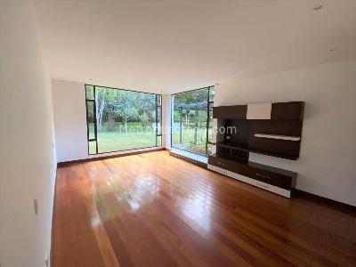 Casa de 4 alcobas en venta en San Simon Gaymaral, Bogotá, 1400 m² · foto 8 de 16