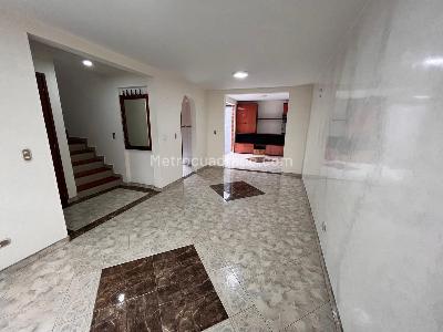 Casa de 4 alcobas en venta en Santa Helena De Baviera, Bogotá, 136 m² · foto 7 de 20