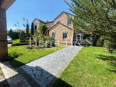 Casa en venta en San Simon, Bogotá · foto 2 de 20