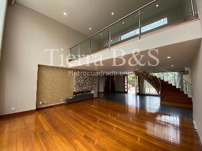 Casa de 4 alcobas en venta en San Simon, Bogotá, 1655 m² · foto 3 de 19