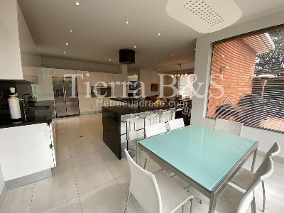 Casa de 5 alcobas en venta en San Simon, Bogotá, 1520 m² · foto 2 de 20