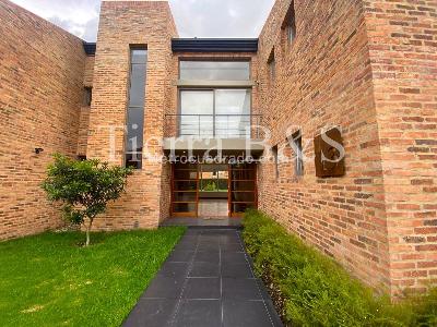 Casa de 4 alcobas en venta en San Simon, Bogotá, 1500 m² · foto 2 de 20