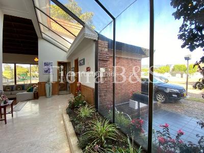 Casa de 4 alcobas en venta en Guaymaral, Bogotá, 1500 m² · foto 1 de 20