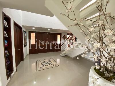 Casa de 4 alcobas en venta en San Jose De Bavaria, Bogotá, 800 m² · foto 3 de 20
