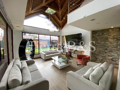Casa de 4 alcobas en venta en San Jose De Bavaria, Bogotá, 800 m² · foto 4 de 20