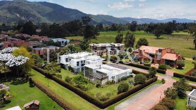 Casa de 4 alcobas en venta en Hacienda San Simon, Bogotá, 599 m² · foto 2 de 13