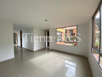 Casa de 4 alcobas en venta en Cota, Bogotá, 370 m² · foto 9 de 20