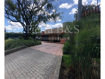 Casa de 4 alcobas en venta en San Jose De Bavaria, Bogotá, 565 m² · foto 5 de 6