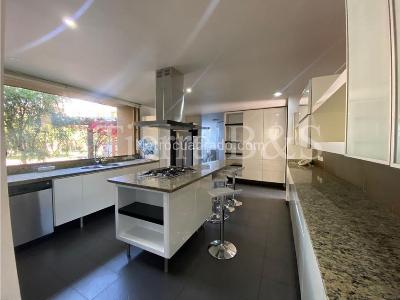 Casa en venta en San Jose De Bavaria, Bogotá · foto 11 de 20