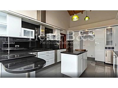 Casa de 4 alcobas en venta en Guaymaral, Bogotá, 1677 m² · foto 5 de 20
